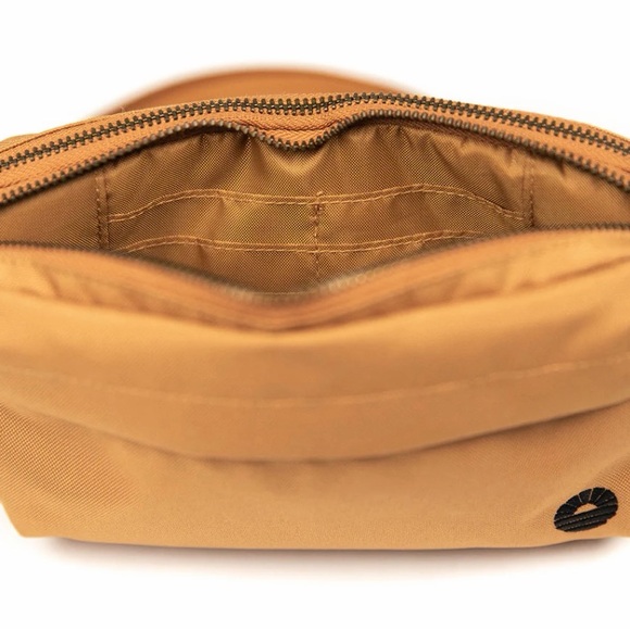 Tobiq Duo Hip Pack and Crossbody - Picture 6 of 8